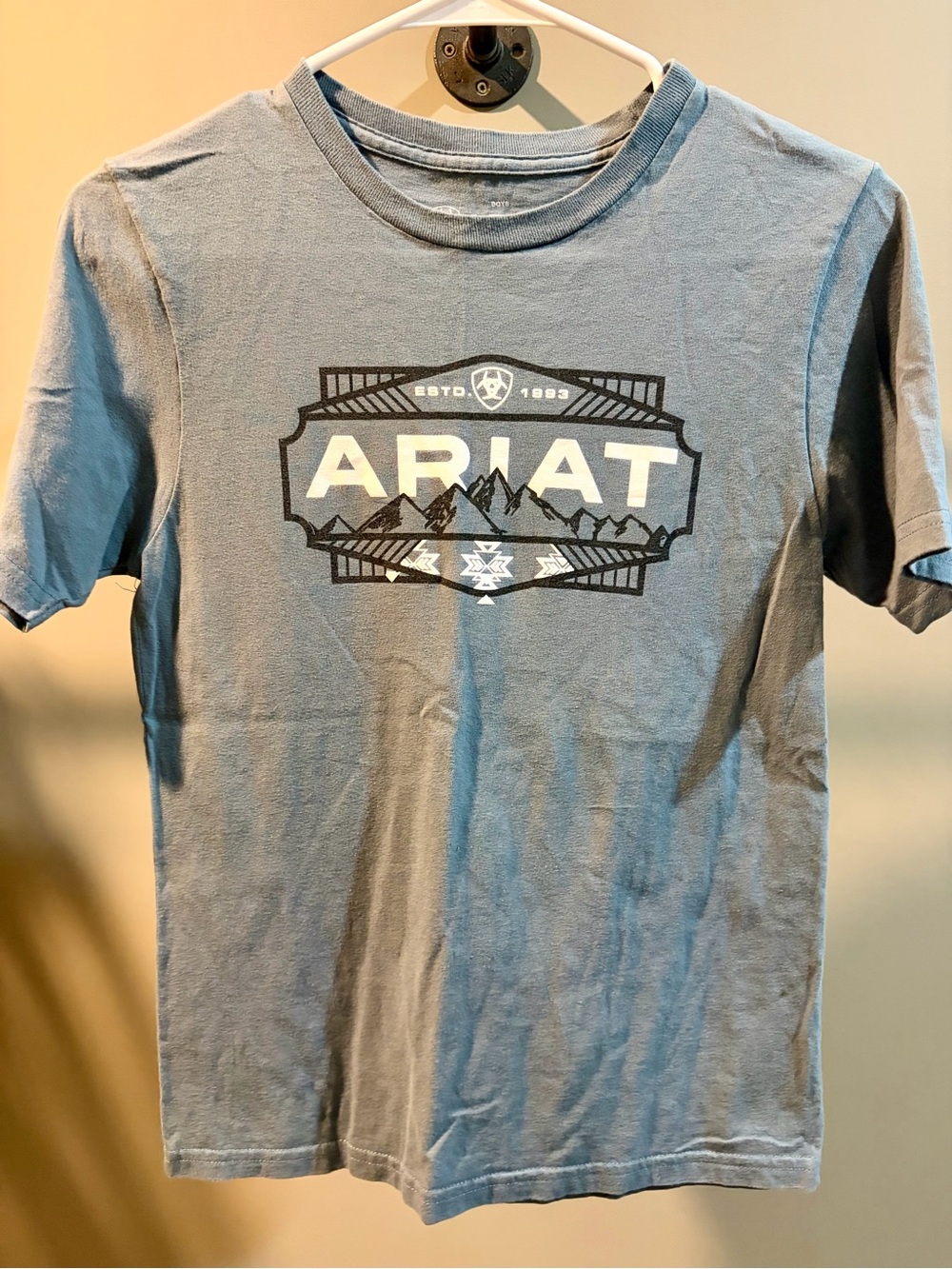 Boys Ariat Blue Graphic Home Art Wall T-Shirt Display